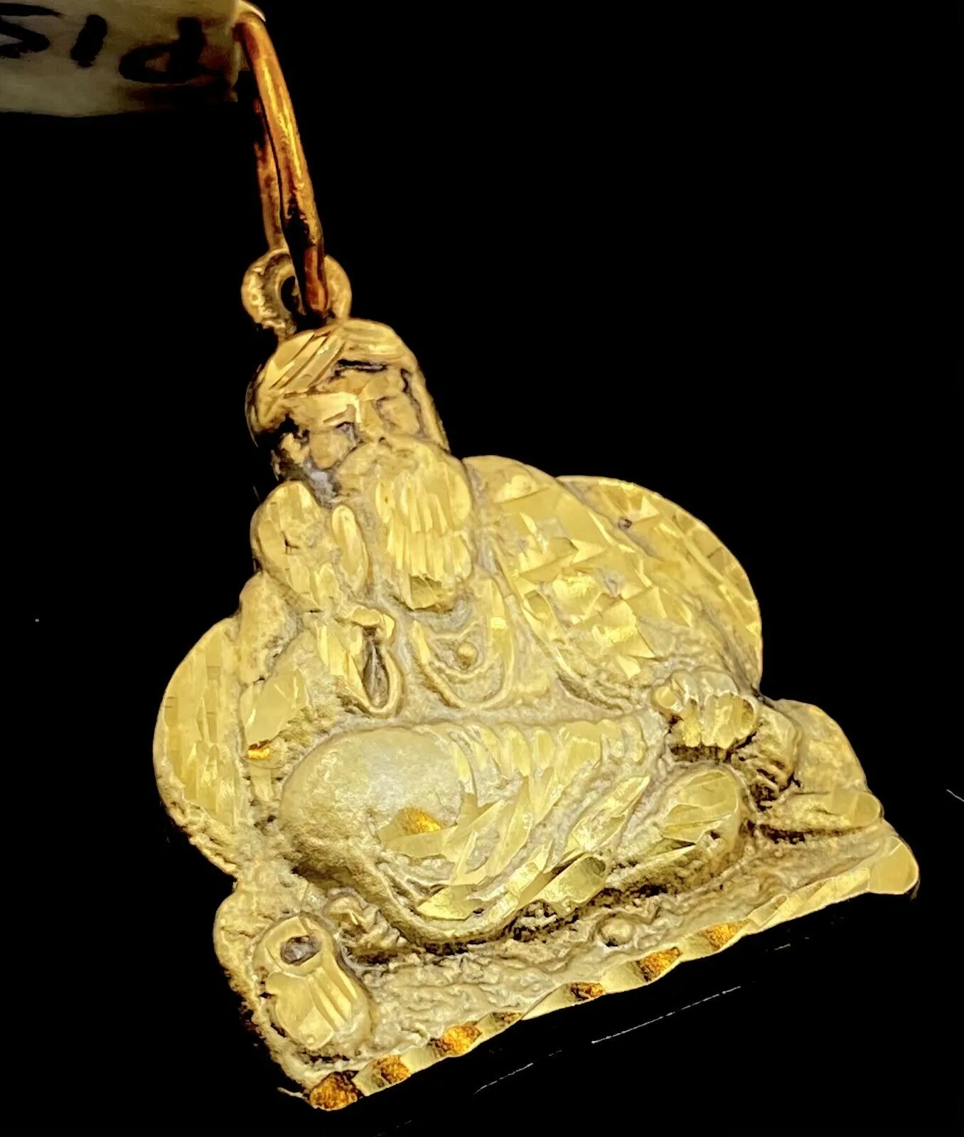 22k 22ct Solid Gold ELEGANT Simple Diamond Cut Religious Sai Baba Pendant P1519