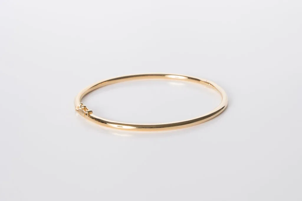 Gold Oval Bangle 3mm Round Profile