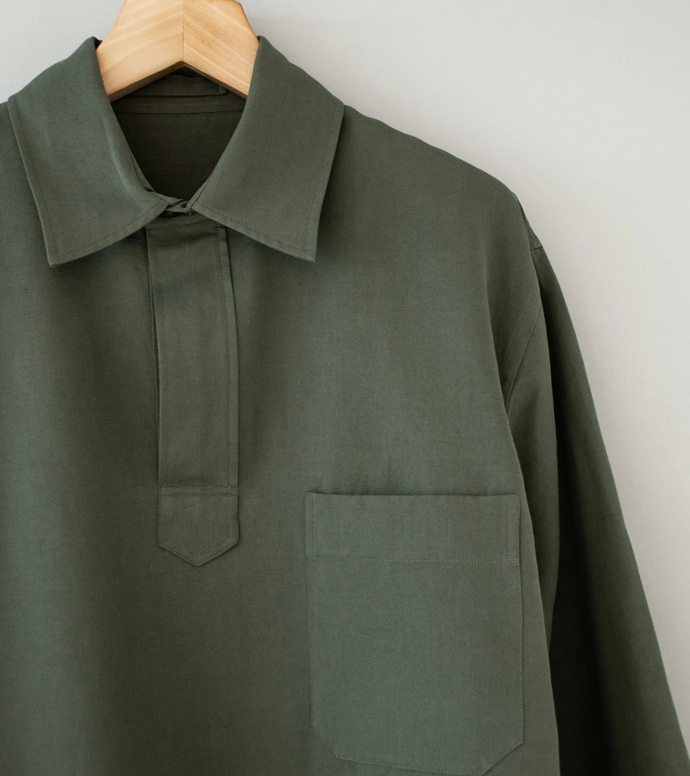 Margaret Howell 'Pull Over Shirt' (Grey Green Light Cotton Linen Twill)