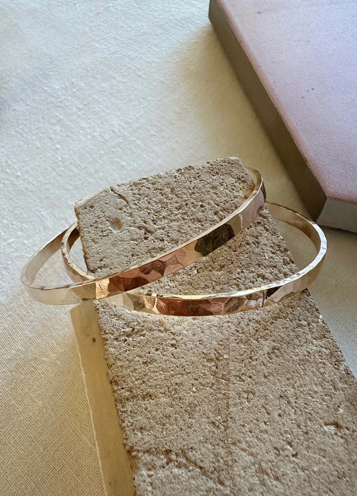 Minerva Bangle - Gold