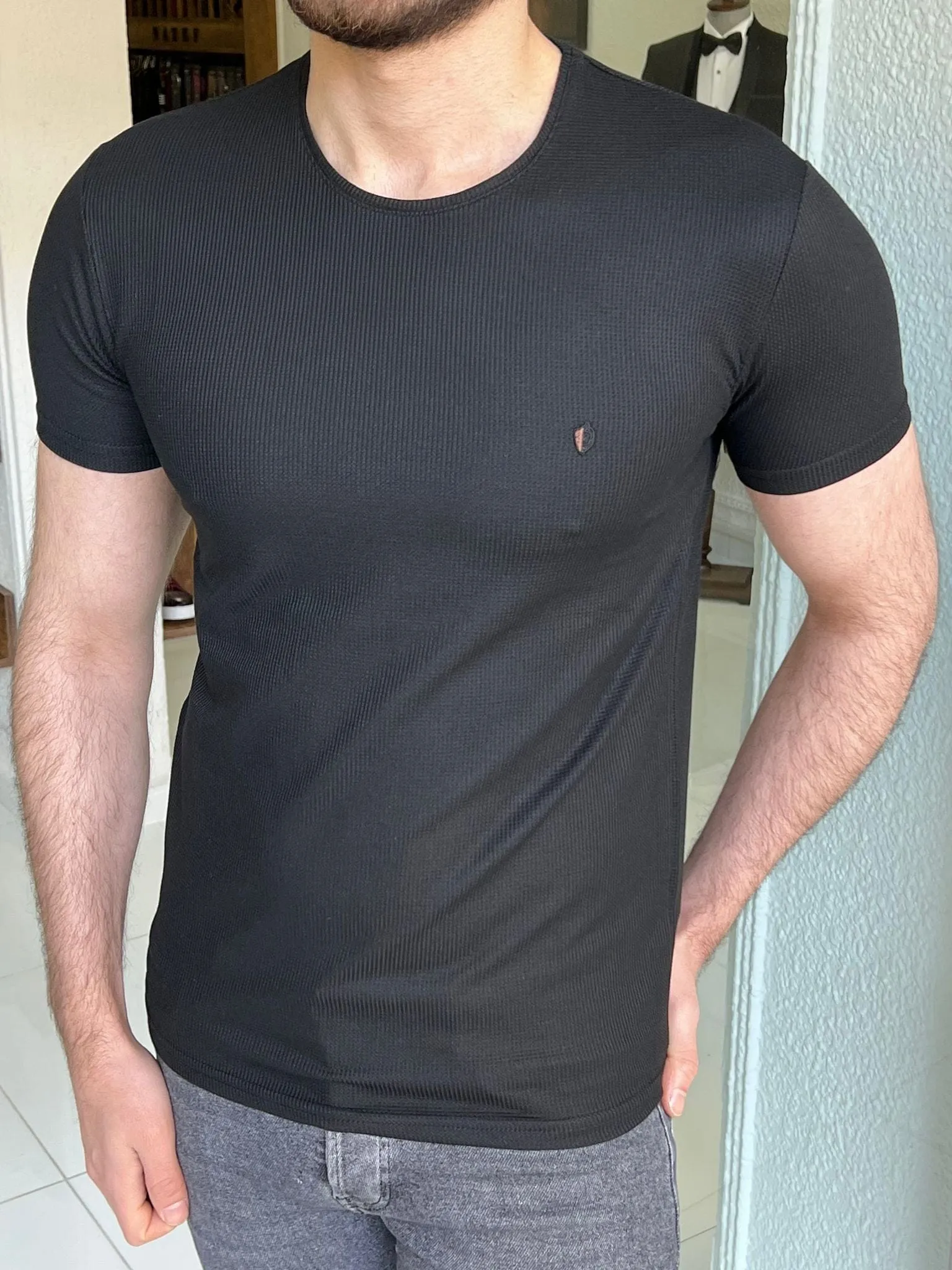 Slim Fit Short Sleeve Black T-shirt